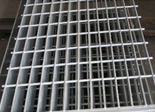 鋼格板 工業(yè)基建的堅固基石與現(xiàn)代設計的靈活元素